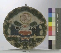 藏品(木製獅臉掛牌)的圖片